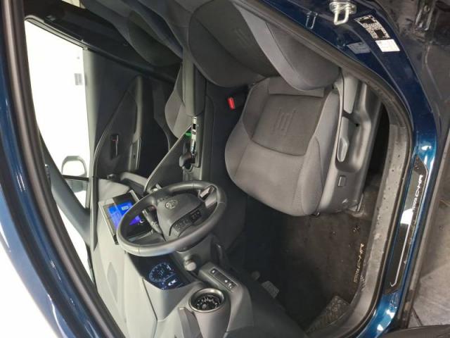Toyota C-Hr image 5