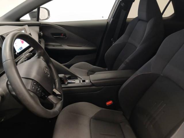 Toyota C-Hr image 2