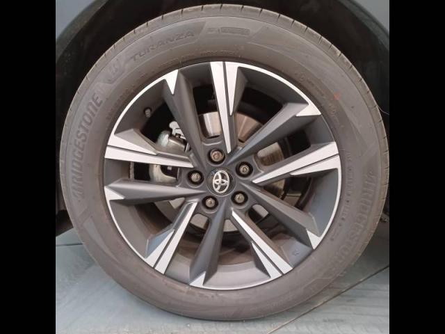 Toyota C-Hr image 9