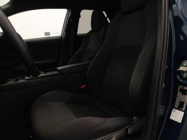 Toyota C-Hr image 8