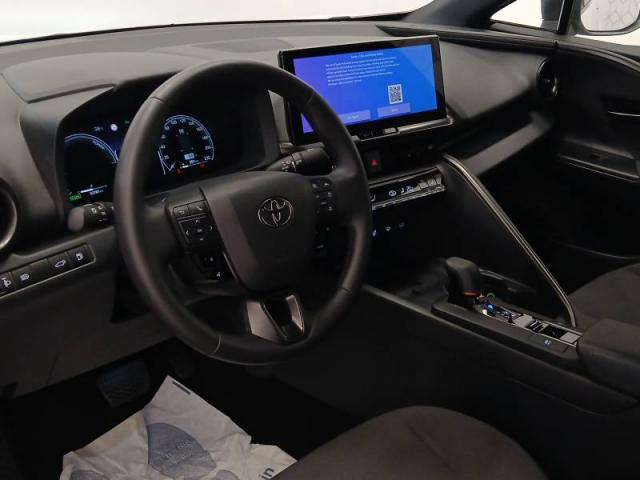 Toyota C-Hr image 2