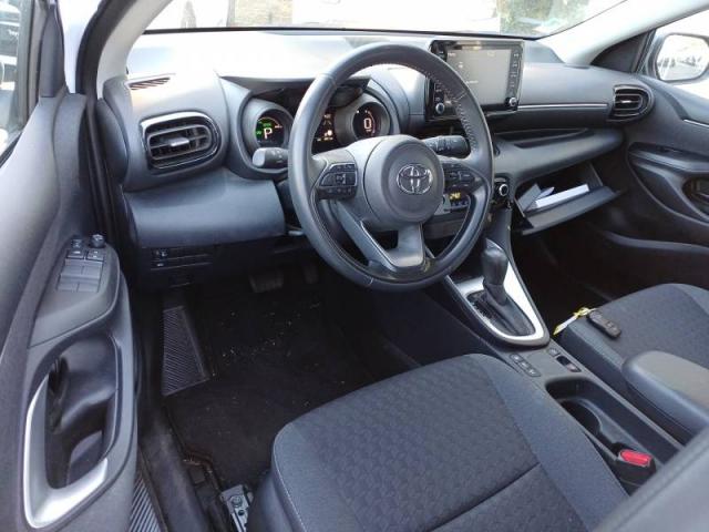 Toyota Yaris image 2