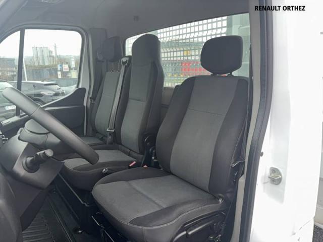 Renault Master image 2