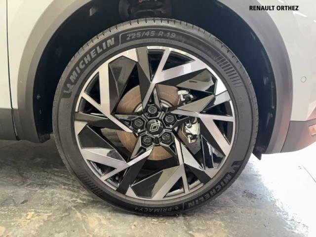 Renault Symbioz image 2