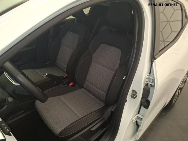Renault Clio image 8