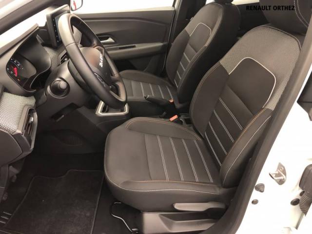Dacia Sandero image 2