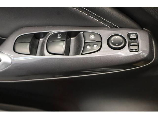 Nissan Juke image 4