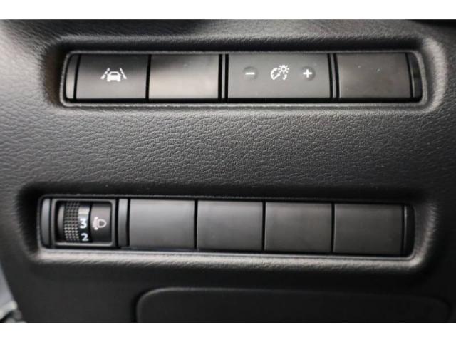 Nissan Juke image 5