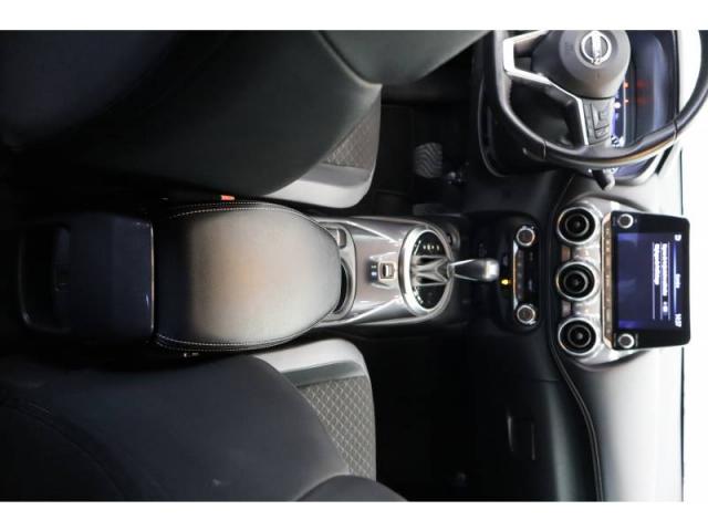 Nissan Juke image 6