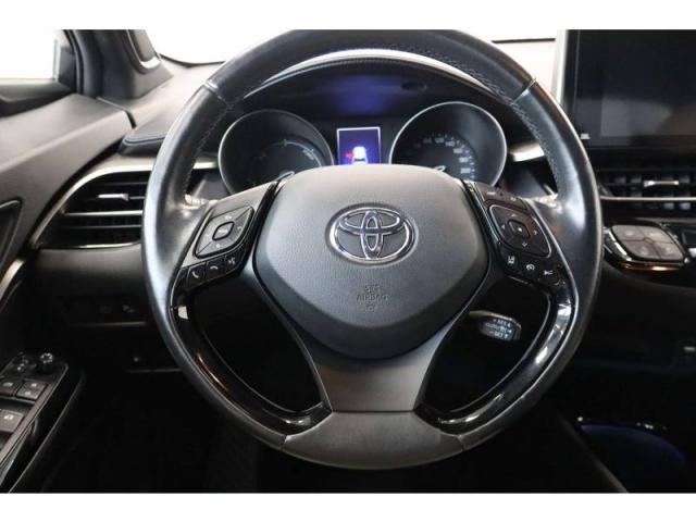 Toyota C-Hr image 8