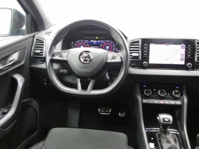 Skoda Karoq image 8