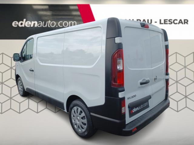 Nissan Nv300 image 9