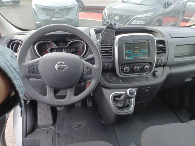 Nissan Nv300 image 6