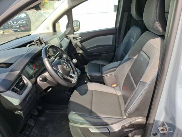 Nissan Townstar image 8