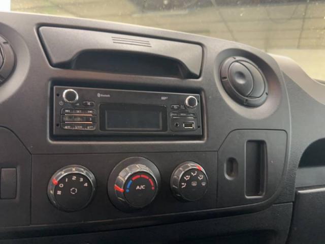 Renault Master image 8