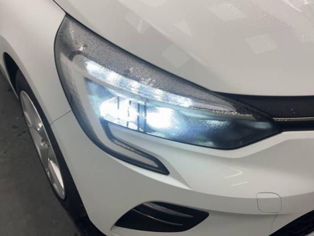 Renault Clio image 9