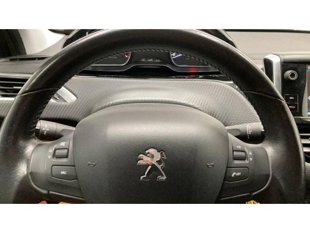 Peugeot 2008 image 2