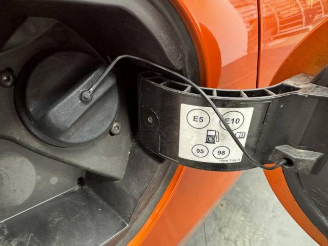 Renault Clio image 1