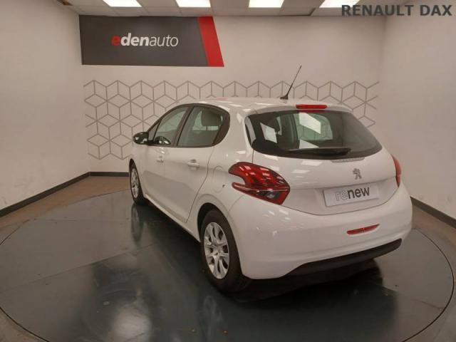 Peugeot 208 image 3