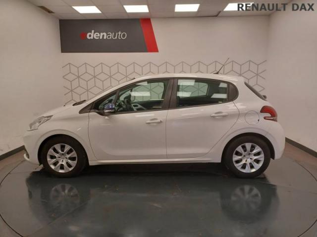 Peugeot 208 image 1