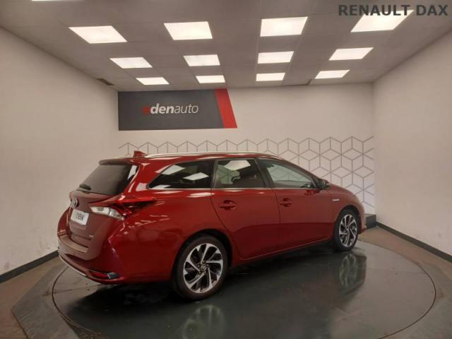 Toyota Auris image 1