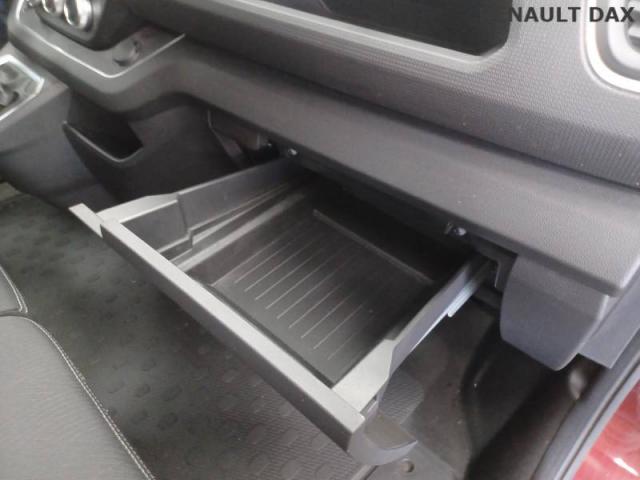 Renault Trafic image 8