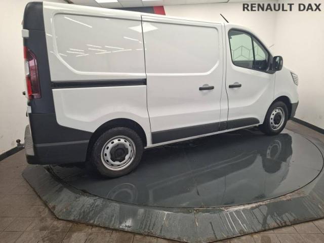Renault Trafic image 2