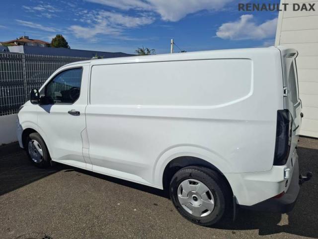 Ford Transit image 8