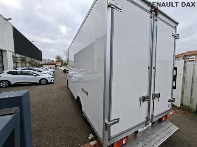 Renault Master image 1