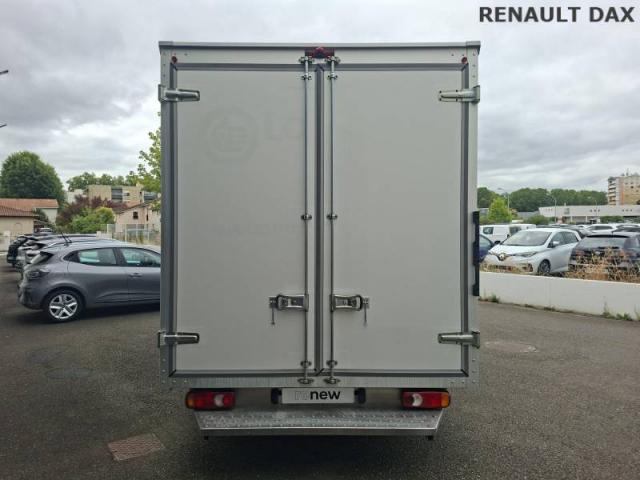 Renault Master image 1