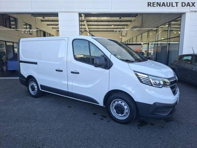 Renault Trafic image 2