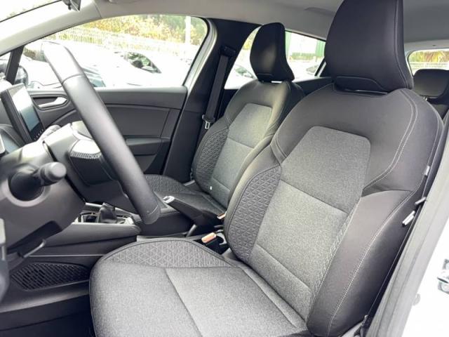 Renault Clio image 9