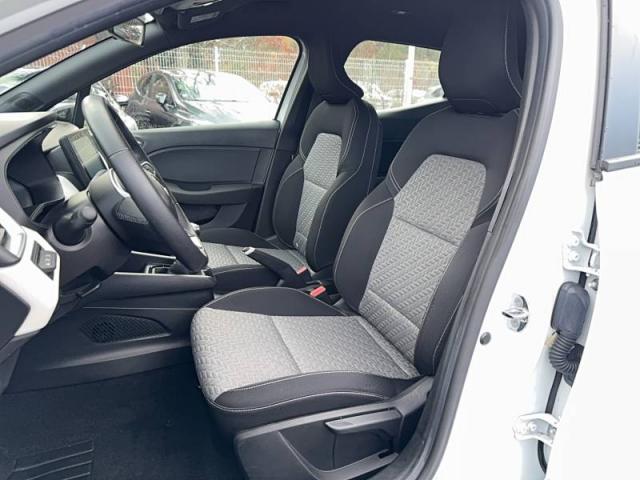 Renault Clio image 9