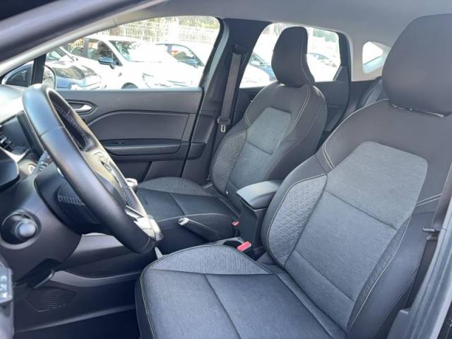 Renault Captur image 1