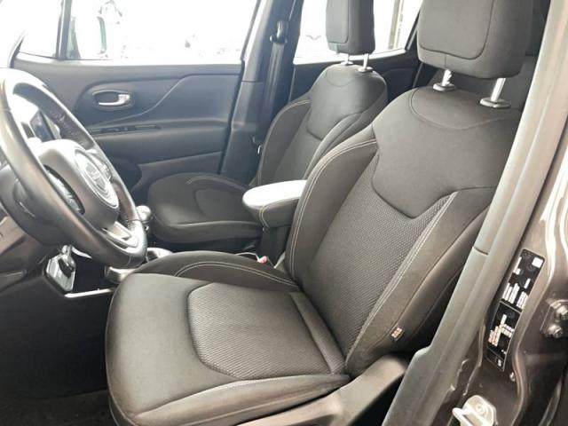 Jeep Renegade image 6