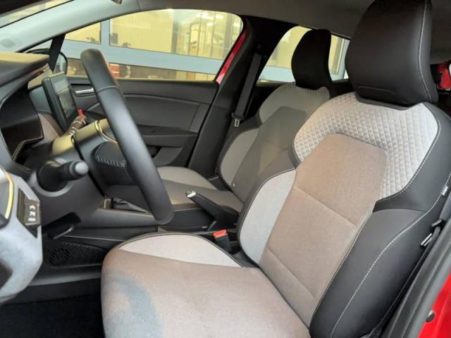 Renault Clio image 1