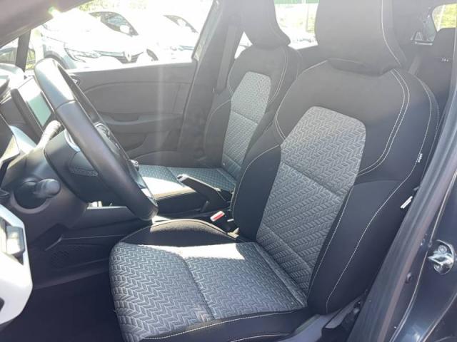 Renault Clio image 9