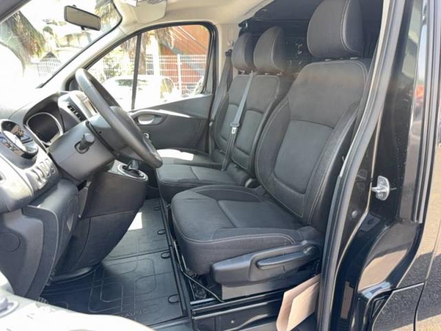 Renault Trafic image 8