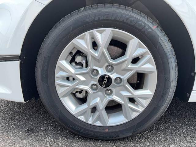 Kia Ceed image 9