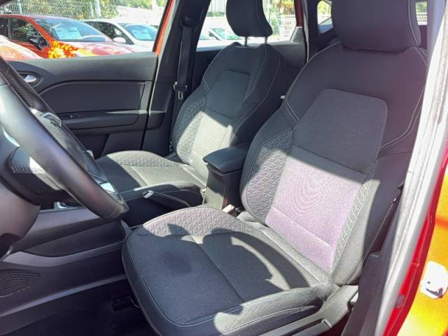 Renault Captur image 2