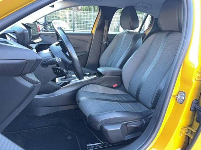 Peugeot 208 image 8
