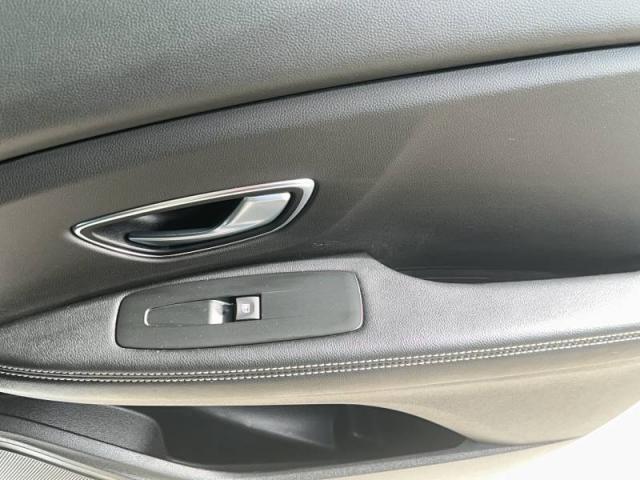 Renault Scénic image 2