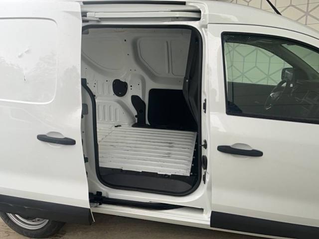 Renault Express image 1