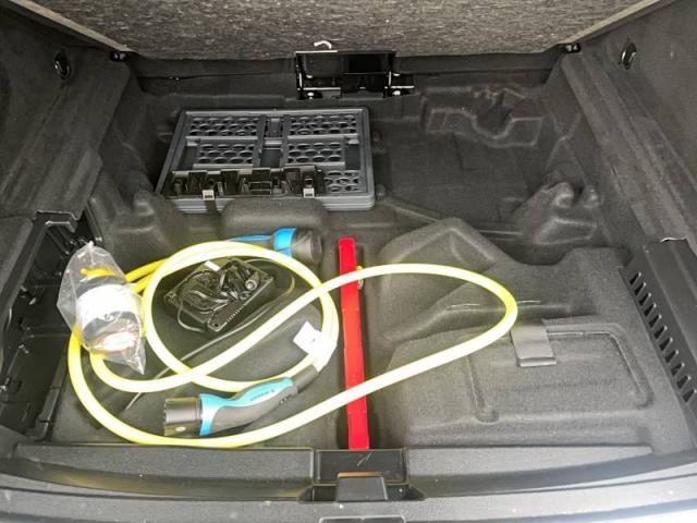 Mercedes Benz Eqc image 4