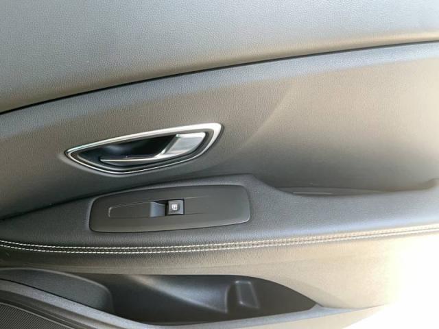 Renault Scénic image 9