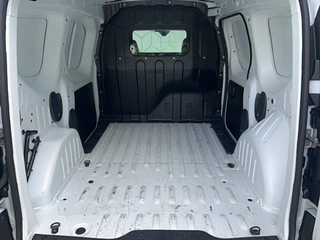 Renault Express image 9
