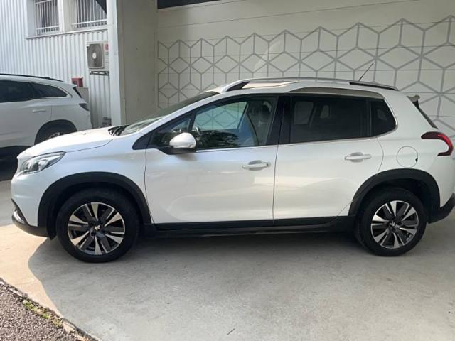 Peugeot 2008 image 7