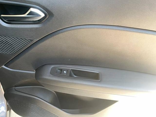 Renault Captur image 1