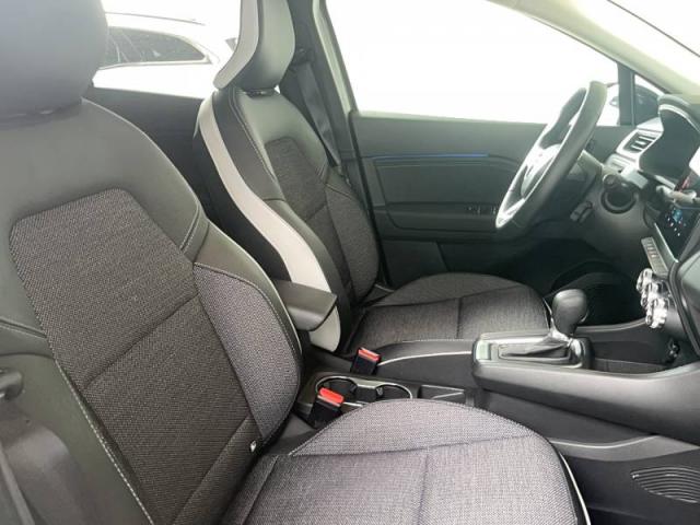 Renault Captur image 2