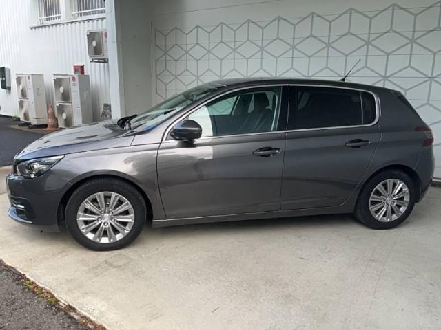 Peugeot 308 image 2